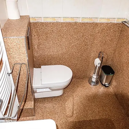 Appartement 12 *